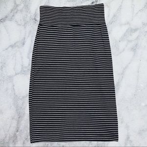 Black and White Striped Stretchy Pencil Skirt